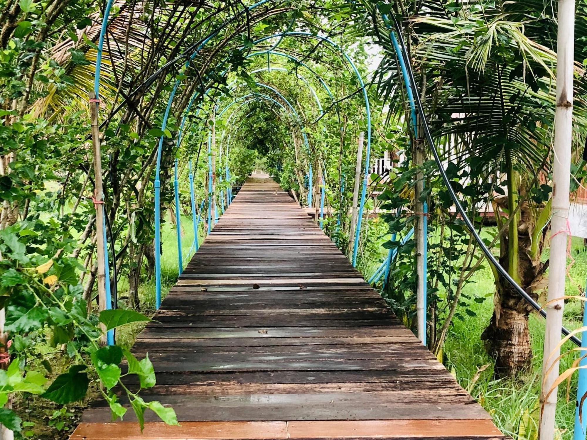 Baan Thung Home Stay Prasat Bagian luar foto
