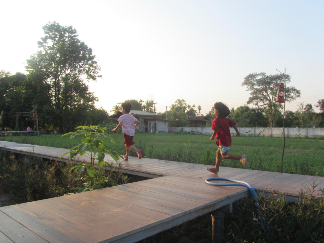 Baan Thung Home Stay Prasat Bagian luar foto