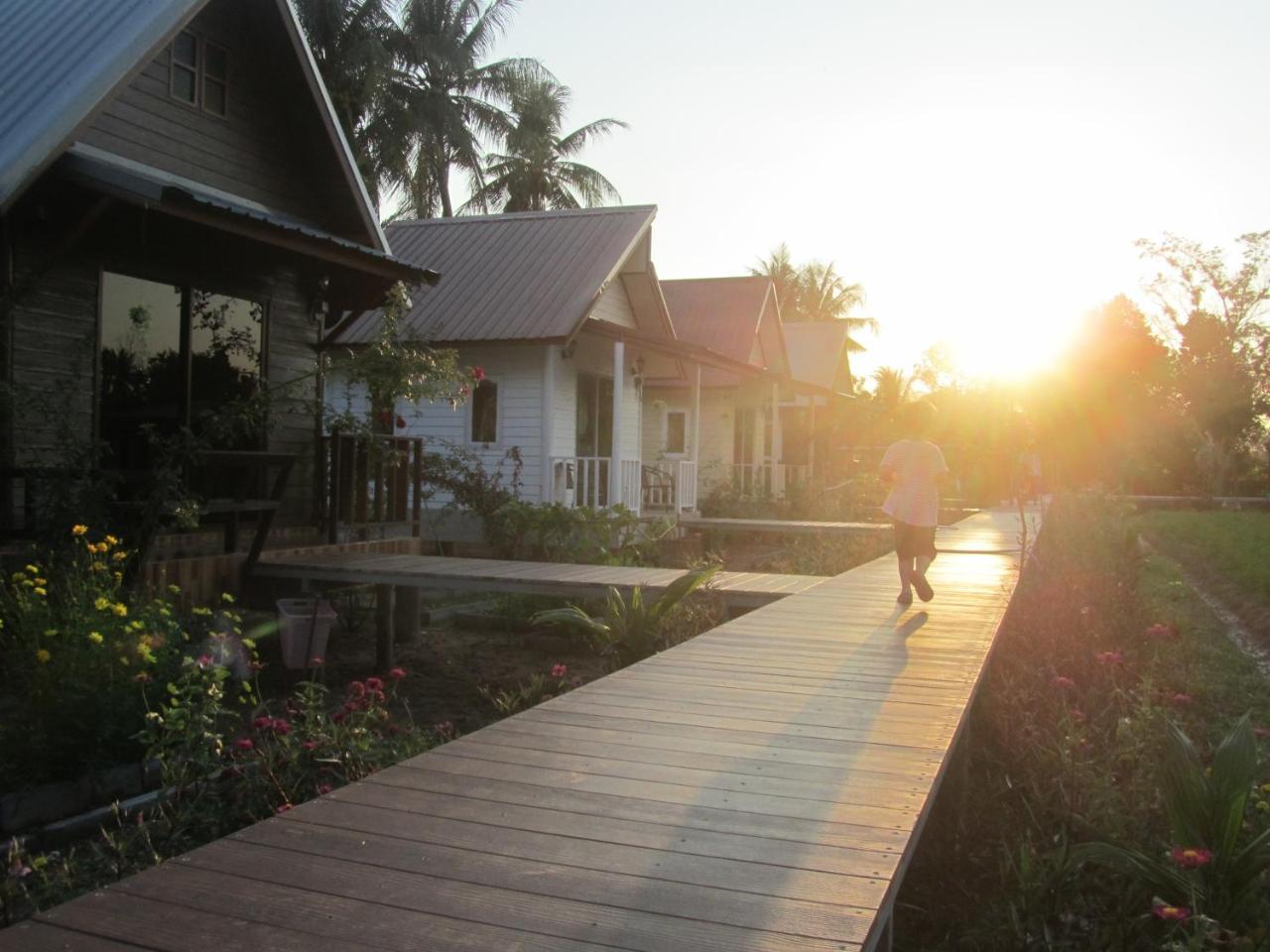 Baan Thung Home Stay Prasat Bagian luar foto