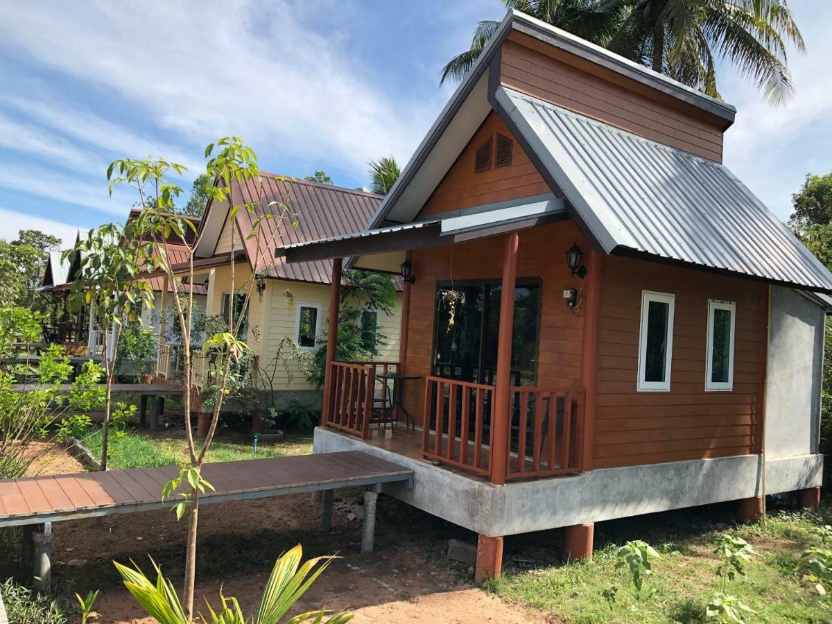 Baan Thung Home Stay Prasat Bagian luar foto