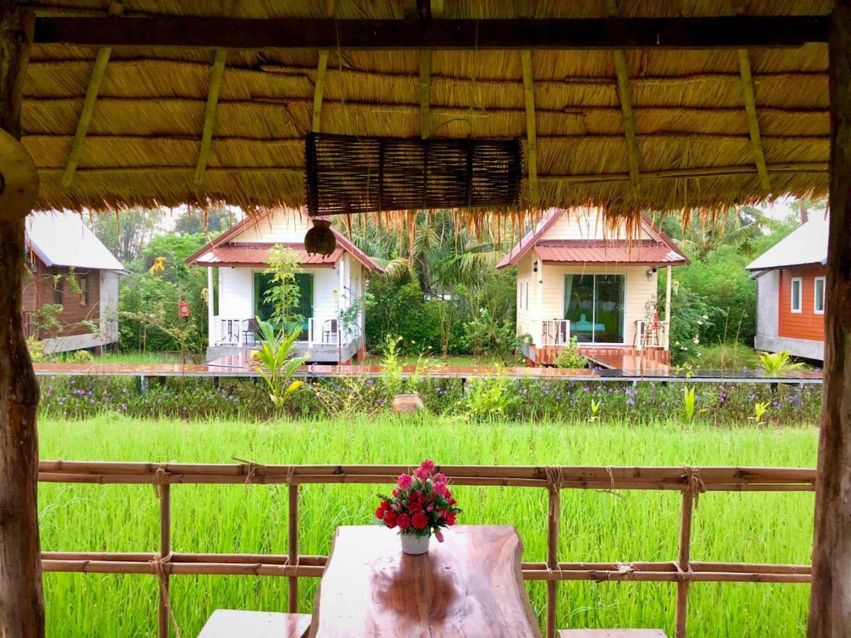 Baan Thung Home Stay Prasat Bagian luar foto