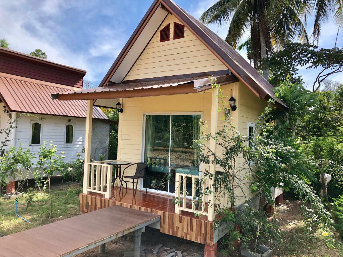 Baan Thung Home Stay Prasat Bagian luar foto